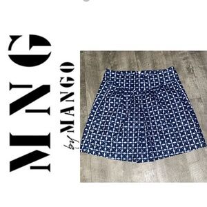 Nwot Mango MNG Textured Suiting Mini Skirt Navy and White
